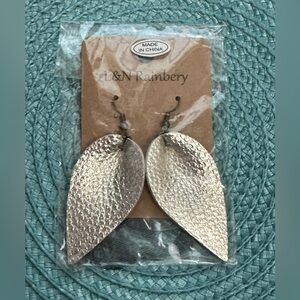 5 for $15! L&N Rainbery Silver Metallic Leaf Dangle Earrings